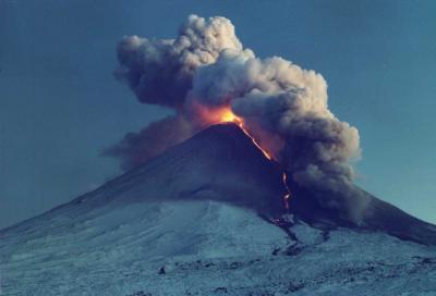 Rusiyada sonuncu dəfə 200 il əvvəl püskürən vulkan oyandı