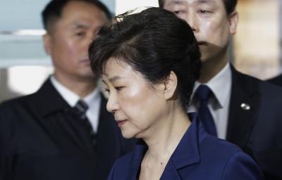 Cənubi Koreya məhkəməsindən sabiq prezident barəsində həbs qərarı