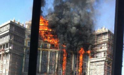 Tibb universiteti yandı (YENİLƏNİB, FOTOLAR)