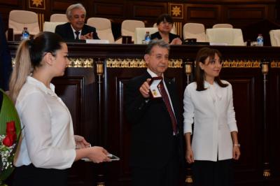 Nərgiz Paşayevaya “Nizami Gəncəvi adına Qızıl medal” təqdim edildi