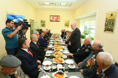 Faşizm üzərində qələbənin 72 illiyi Binəqədi rayonunda qeyd edildi