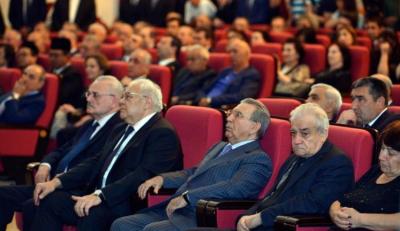 Dövlət və hökumət üzvləri Natiq Əliyevlə vida mərasimində