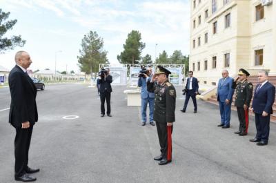 İlham Əliyev Şirvandakı hərbi hissənin açılışında