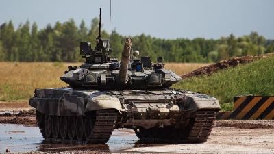 Rusiya Şərqə 283 tank satır
