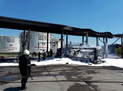 Ukraynada SOCAR-ın neft məhsullarının saxlanıldığı baza yanır