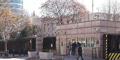 ABŞ səfirliyi qarşısında “Allahu Əkbər” deyə qışqıran şəxs saxlanıldı