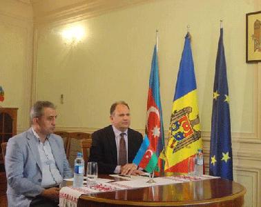 Moldova səfirliyində mətbuat konfransı