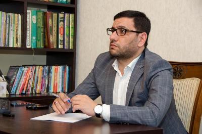 Hacı Şahin: "Hicabla dənizə girmək düzgün deyil"