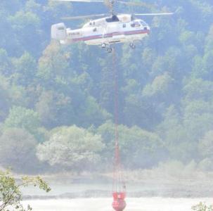 FHN helikopteri Gürcüstanda yanğın söndürülməsinə qoşuldu