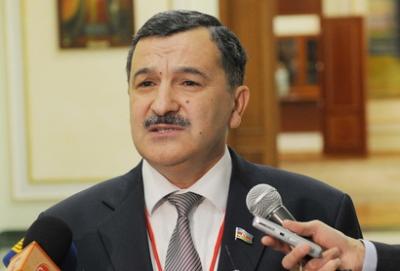 Deputat Yazıçılar Birliyi ilə bağlı parlamentdə məsələ qaldıracaq