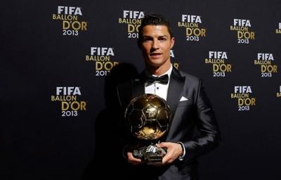 Ronaldo “Qızıl top” mükafatını satdı