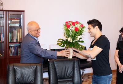 Timuçin Əfəndiyev “Eurovision” ikincisi Fərid Məmmədovu qəbul edib