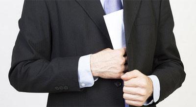 Putinin adamları rüşvət alarkən tutuldular