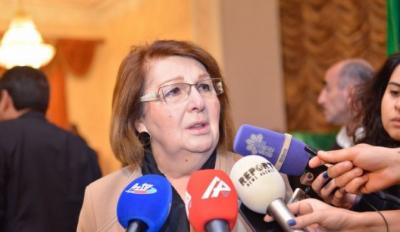Ofeliya Sənani: “Biz diktorlar bu yaşda yetim qaldıq”