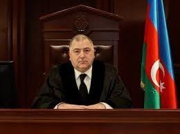 Tanınmış hakim vəkillik fəaliyyətinə başladı