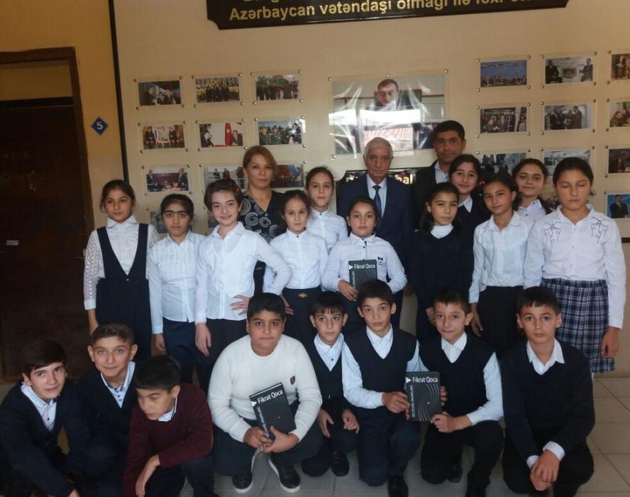 Fikrət Qoca Laçın məktəblilərinin qonağı oldu<b style="color:red"></b>