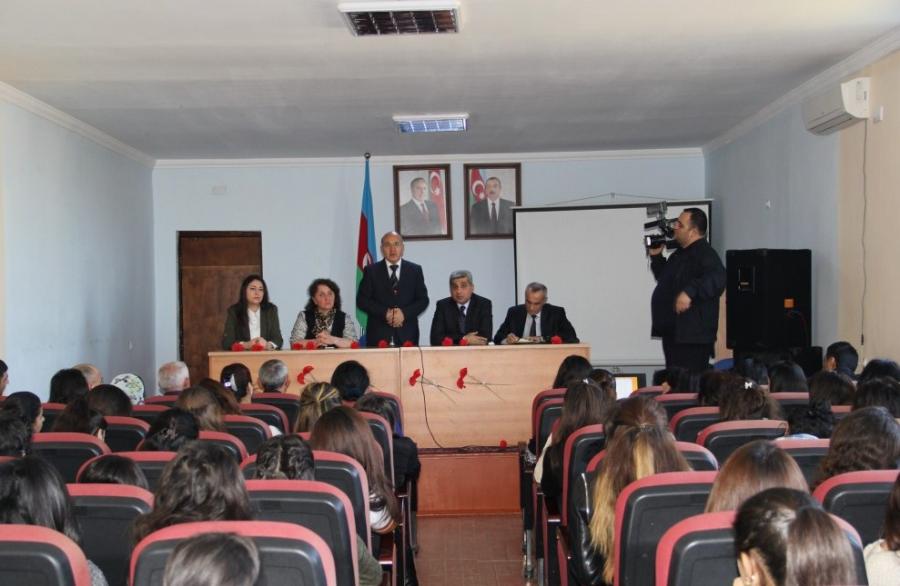 Azərbaycanın başına dolanmaq <b style="color:red"></b>