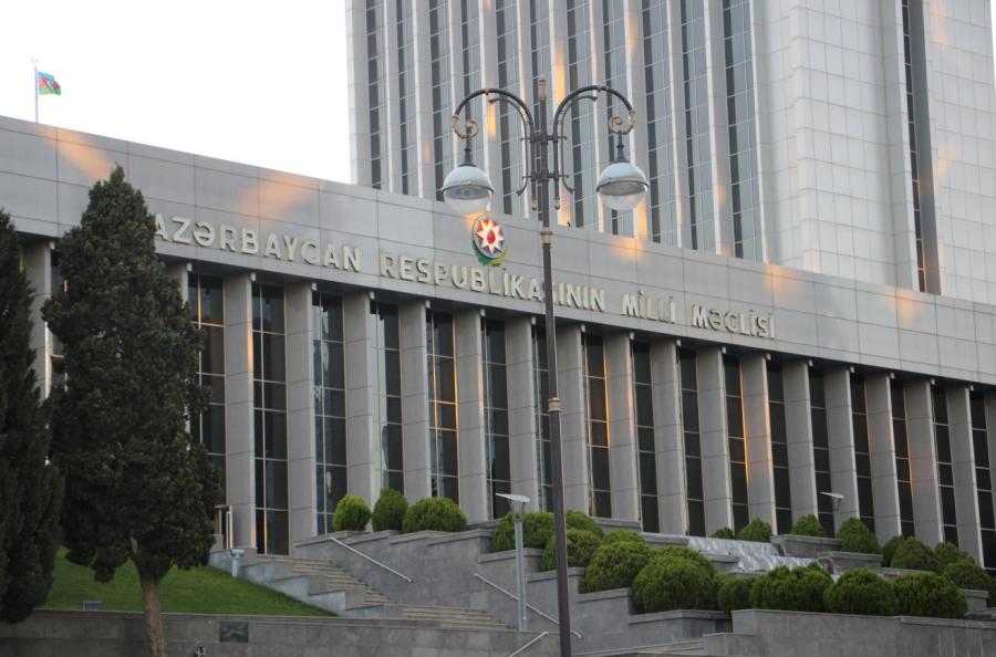 “Hərbi qulluqçuların statusu haqqında” qanun yenidən hazırlandı<b style="color:red"></b>