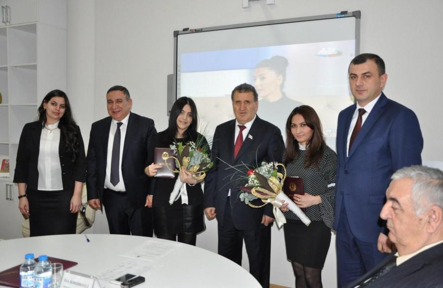 Ədəbiyyat İnstitutunda Gənclər günü qeyd olundu - <b style="color:red">Fotolar </b>