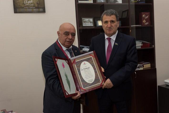 Ədəbiyyat İnstitutunda türkiyəli nümayəndələrlə görüş <b style="color:red"></b>