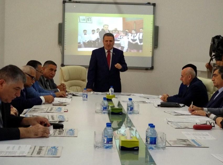 "Ədəbi proses-2017" mövzulu Yaradıcılıq müşavirəsi oldu <b style="color:red"></b>