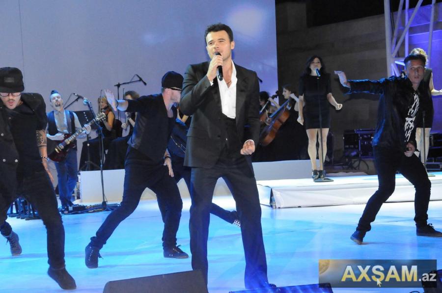 Eminin konserti baş tutdu- <b style="color:red">Fotolar</b>