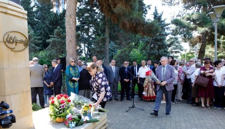 Bakıda Puşkinin 219 illiyi qeyd olundu <b style="color:red"></b>