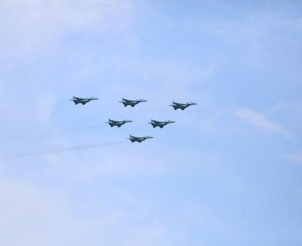 Təyyarə və helikopterlər parada hazırlıq üçün uçuşlar keçirdi - <b style="color:red">Yenilənib</b>