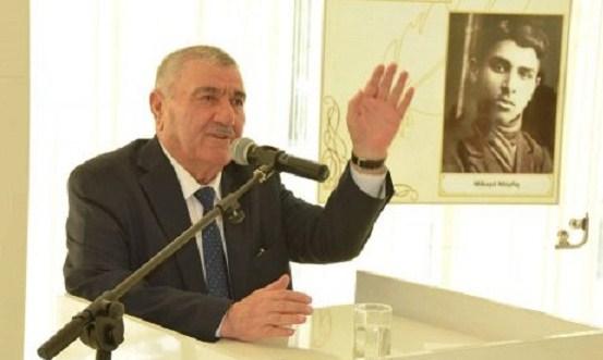 Sumqayıtda şair Əşrəf Veysəllinin 80 yaşı qeyd edilib<b style="color:red"></b>