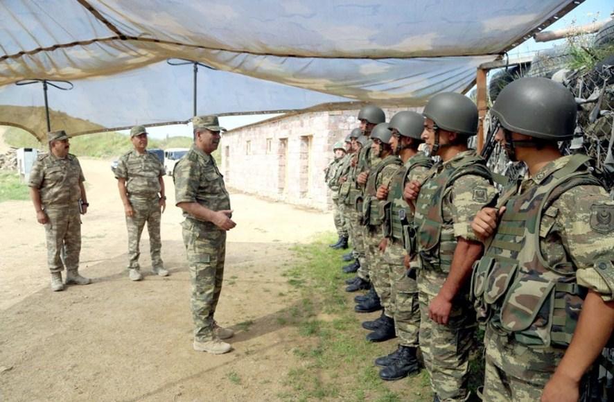 Nazir cəbhəboyu zonada yerləşən bölmələrin qışa hazırlığını yoxladı <b style="color:red"></b>