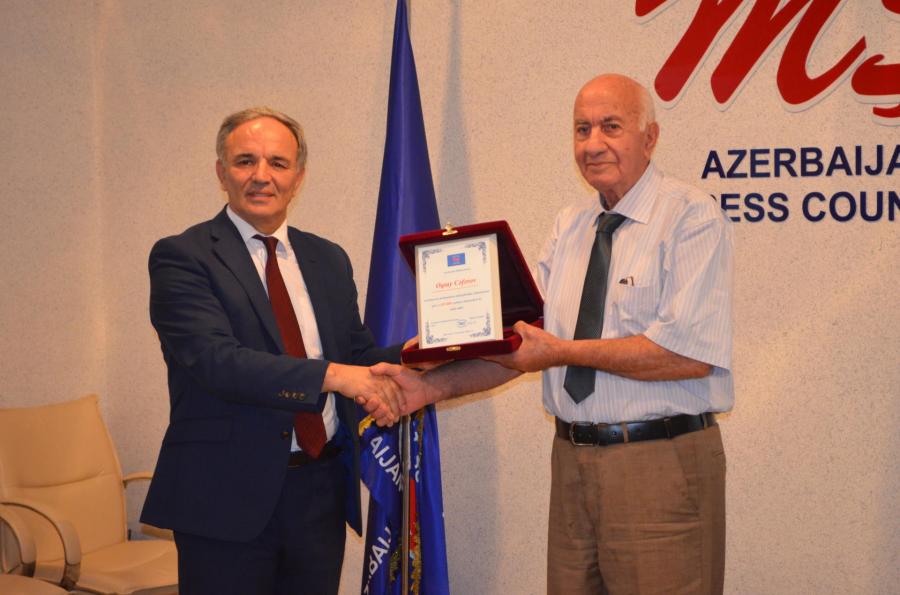 Veteran jurnalist Oqtay Cəfərovun 85 illik yubileyi qeyd edildi <b style="color:red"></b>