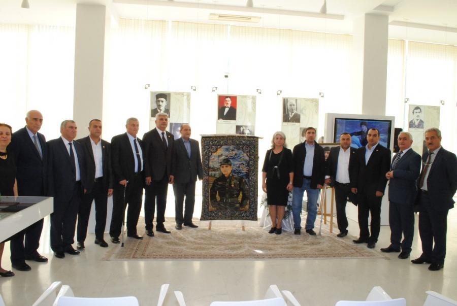 Sumqayıtda Aprel şəhidi Əbdülməcid Axundov yad edildi<b style="color:red"></b>
