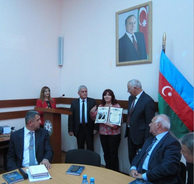 Şair-publisist Yəhya Paşazadəyə "Qızıl misra" mükafatı təqdim olundu<b style="color:red"></b>