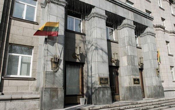Litvadakı Azərbaycan diasporu ermənipərəst diplomatlara qarşı<b style="color:red"></b>