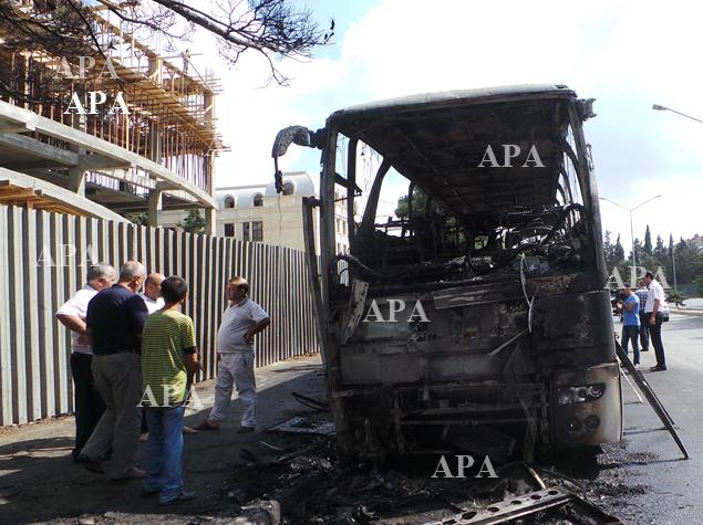 Bakıda ikimərtəbəli avtobus yandı: yaralılar var<b style="color:red"></b>