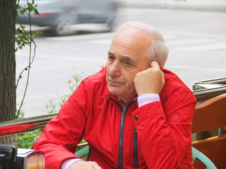 Üçlüyün güc birliyi<b style="color:red"></b>