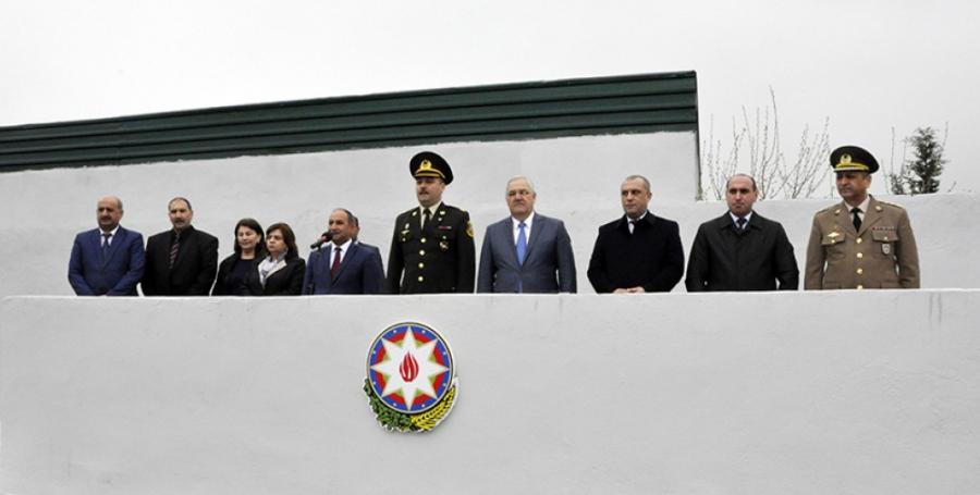 Ağdam və Beyləqanda gənclər hərbi xidmətə yola salındı<b style="color:red"></b>