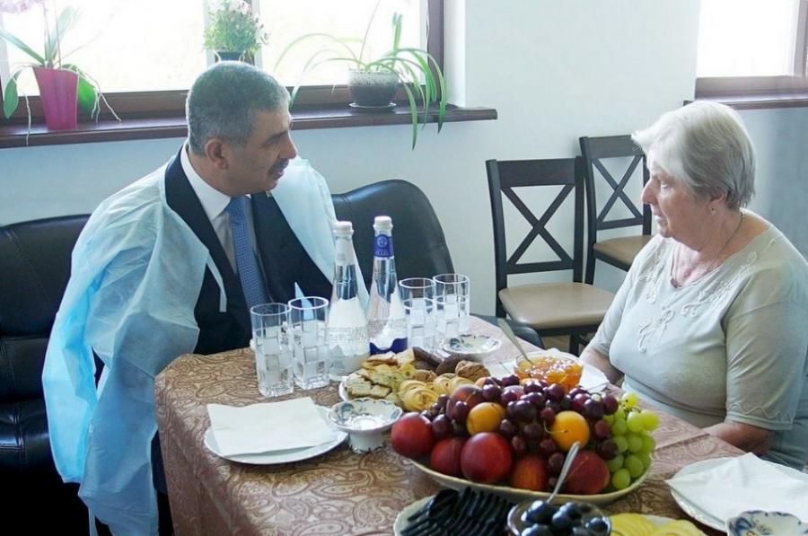 Zakir Həsənov Belarusda Anatoli Davidoviçin anasını ziyarət edib<b style="color:red"></b>