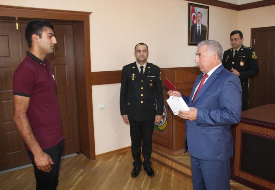 Ehtiyata buraxılan kəlbəcərli gənclərlə görüş keçirildi - <b style="color:red">Foto </b>