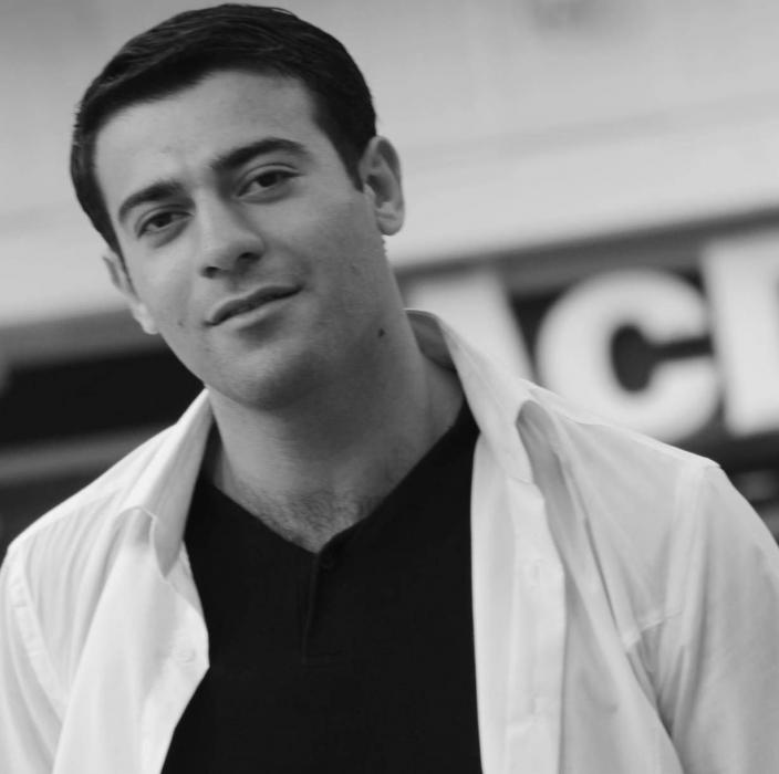 Bir yazıçı vardı<b style="color:red"></b>