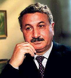 Ekranda yazılan tarix - <b style="color:red">Yaqub Əlioğlu yazır </b>