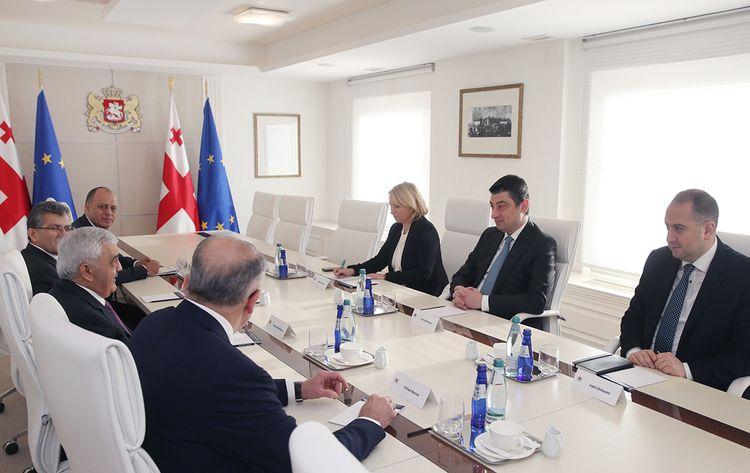 SOCAR prezidenti Gürcüstanın Baş naziri ilə görüşüb<b style="color:red"></b>