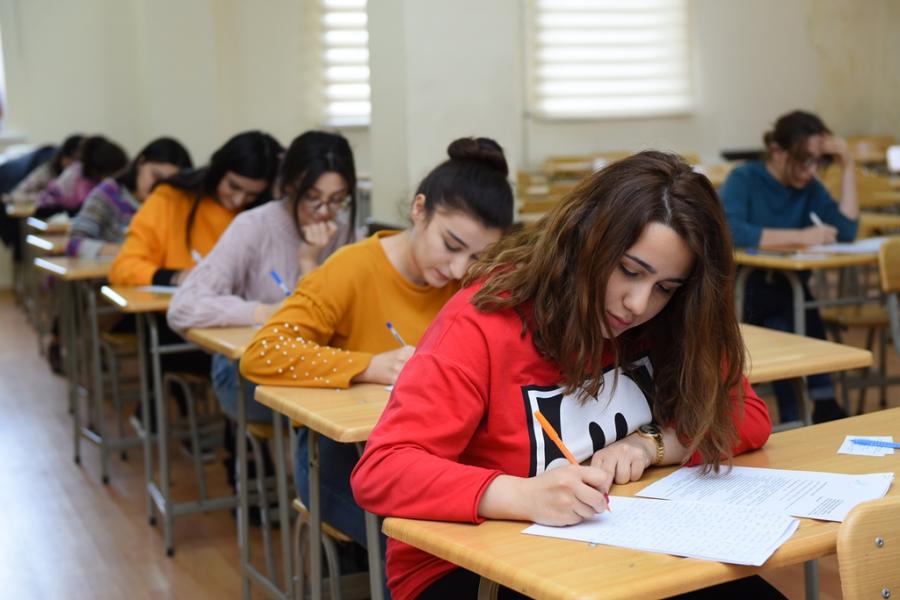 ADU-da payız semestrinin imtahan sessiyasına start verilib<b style="color:red"></b>