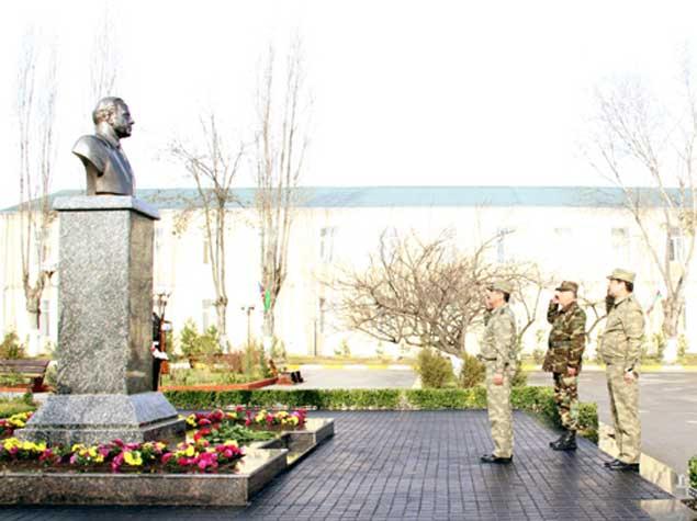 Müdafiə nazirinin şimal bölgəsinə səfəri ilə bağlı <b style="color:red">rəsmi məlumat</b>