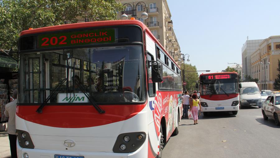Ölkəyə iri və ortatutumlu avtobusların gətirilməsinə dair planlar açıqlanıb<b style="color:red"></b>