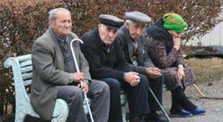 Bir təbəssüm yetər <b style="color:red"></b>