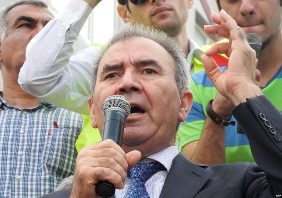 Cəmil Həsənli Milli Şuranın sədri, Rüstəm İbrahimbəyov isə fəxri sədri seçilib<b style="color:red"></b>
