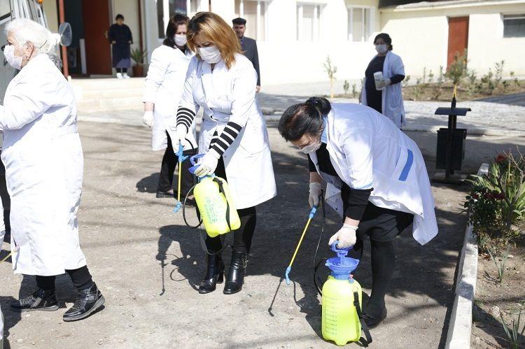 Azərbaycan Texnologiya Universitetində dezinfeksiya işləri aparılıb<b style="color:red"></b>