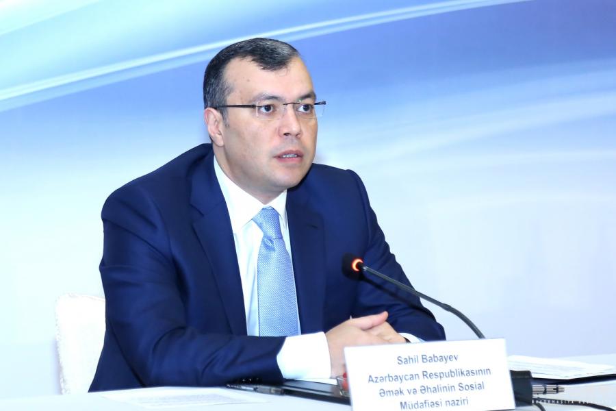 Nazir: "Birinci rübdə 2,3 milyon insana 1,5 milyard manat sosial ödənişlər olub"<b style="color:red"></b>