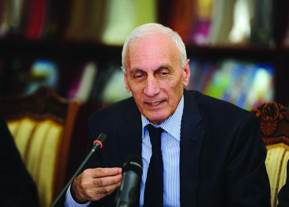 “Dünya ölkələrinin müasir siyasi sistemləri” <b style="color:red">(kitab haqqında təəssüratlar)</b>